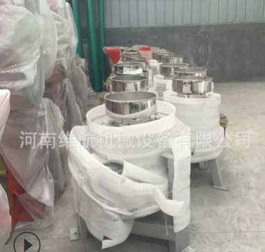 現(xiàn)貨供應(yīng)50型離心式濾油機(jī) 花生菜籽油過濾機(jī) 家用菜籽油濾油機(jī)