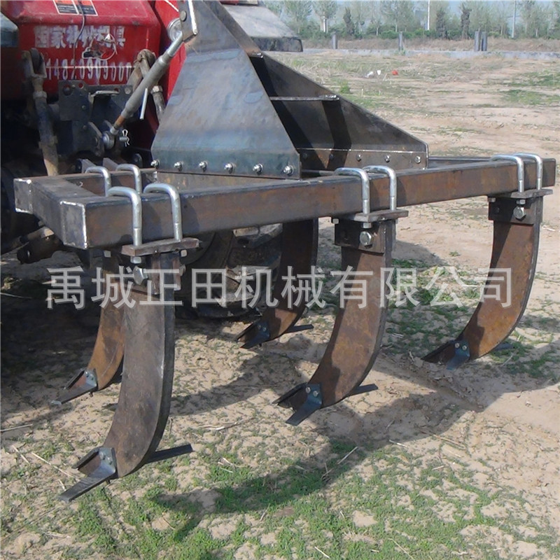 5行深耕機 深松作業.jpg