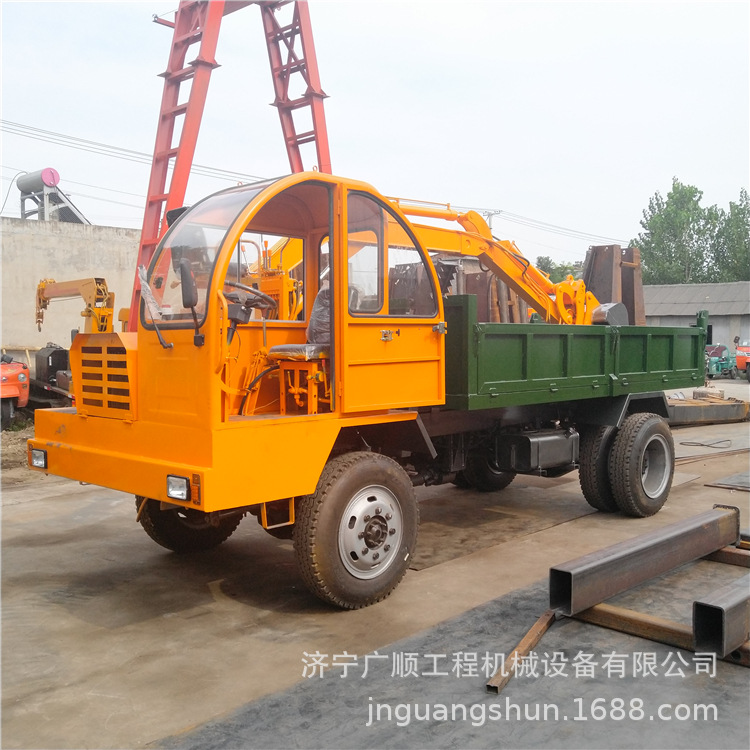 825大輪胎四驅(qū)隨車挖