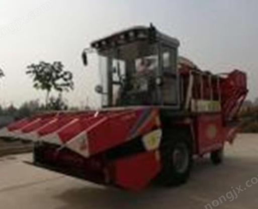 會(huì)晟4QZ-2600A自走式莖穗兼收玉米青貯機(jī)