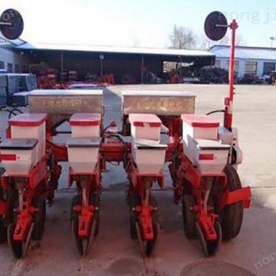 興義農(nóng)豐2BMZF-4精密免耕施肥播種機(jī)