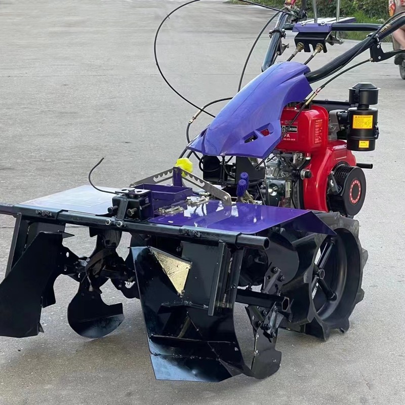 旋耕打埂起壟機(jī)寬度可調(diào)草莓起壟一體機(jī)柴油四驅(qū)旋耕培土起埂機(jī)