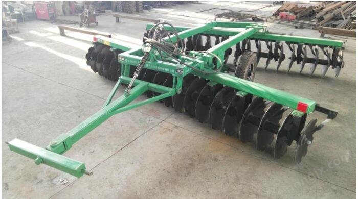 吾吾農機1BZ-4.5偏置式滅茬重耙