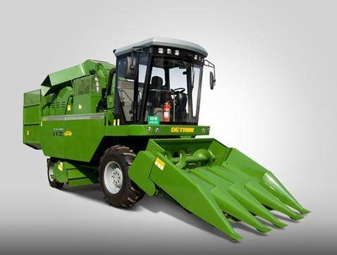 中聯重科4YZ-4CM1自走式玉米收獲機