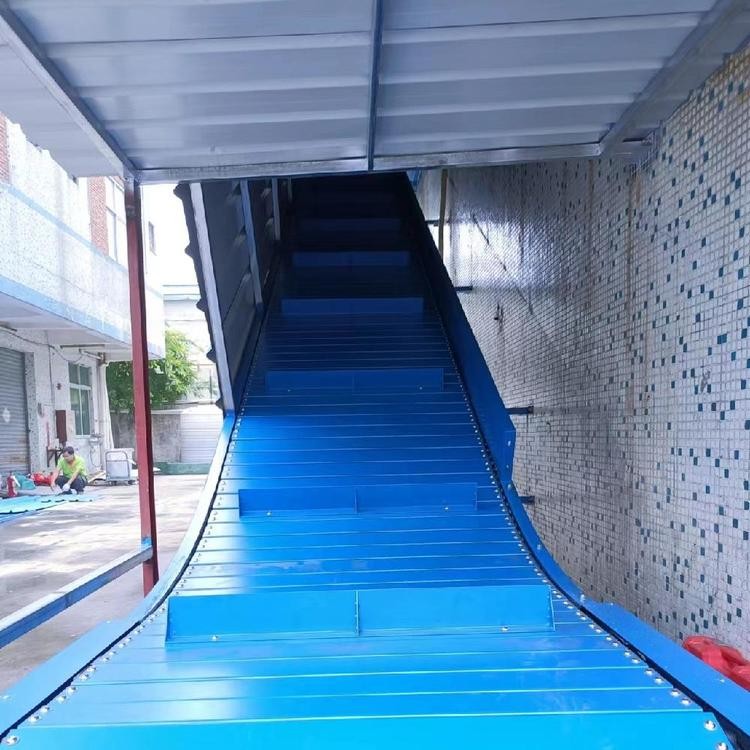 展旺達10米爬坡輸送線 皮帶加擋板裙邊 提升裝卸效率