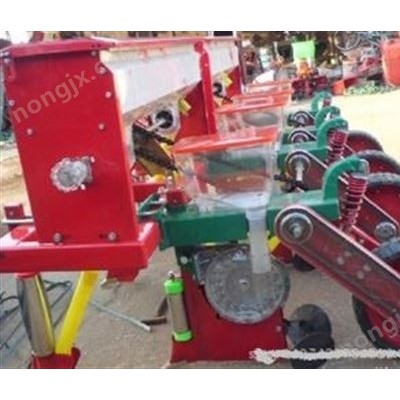 玉米播種機