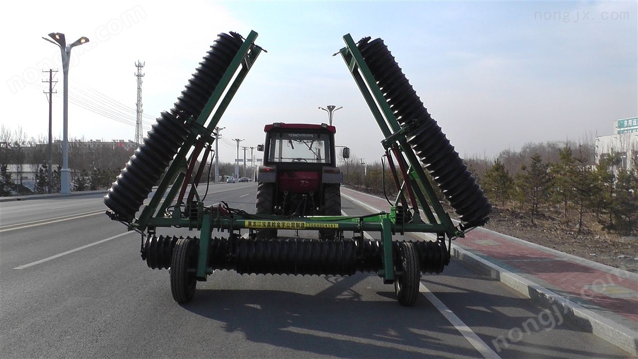 多功能折疊小麥鎮(zhèn)壓器