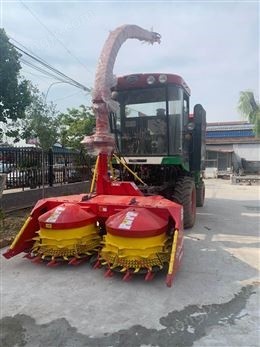 2400型青儲(chǔ)機(jī)割臺(tái)4