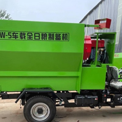 5立方臥式攪拌撒料一體車(chē)