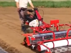 盤點(diǎn)八種先進(jìn)的農(nóng)業(yè)機(jī)械，看它運(yùn)作就是一種享受，國內(nèi)一輛還沒有